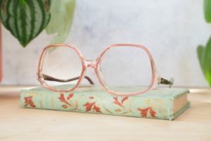 Vintage eyeglasses 1970's Frames/eyeglass/hipster/Multicolor Red and clear tone Sale Price $31.50 $31.50 $35.00 Original Price $35.00 (10% off) FREE shipping